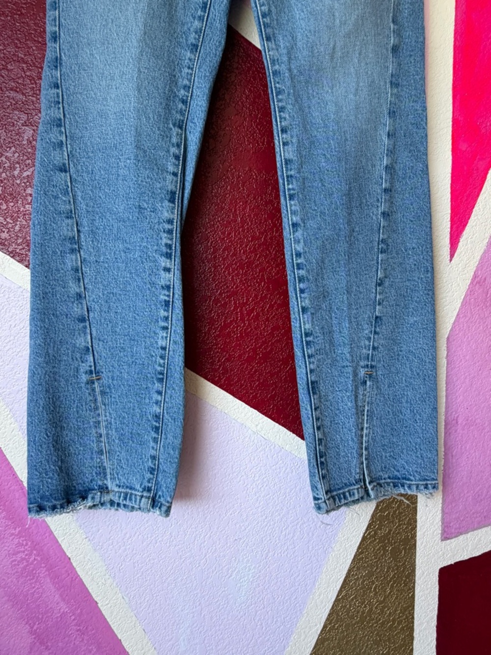 Good American High Rise Button Fly Raw Hem Distressed Jeans Size 8/29 Light Wash - Picture 5 of 9